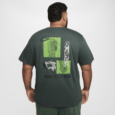 Nike Sportswear Club T-Shirt. Nike.com
